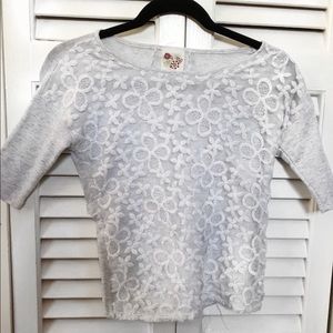 3/4 length shirt in size 10 childrens